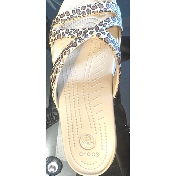 Crocs Women's Size 10Patricia Wedge Cheetah Sandals Slip-on Comfort Slip On - Picture 8 of 8